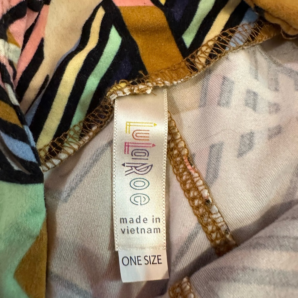 Women’s LuLaRoe Leggings, One Size, Two Pairs, NWOT - Picture 6 of 7